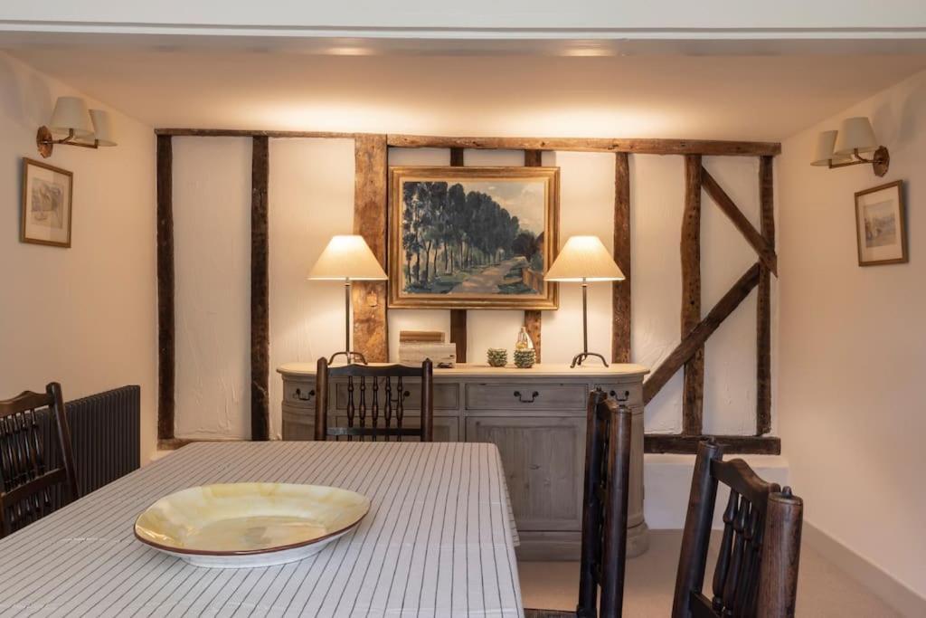 Cosy Cottage With Beautiful Garden, Hottub & Sauna Marden  Eksteriør bilde
