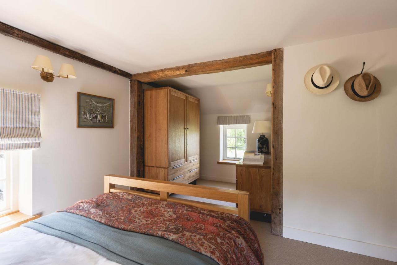 Cosy Cottage With Beautiful Garden, Hottub & Sauna Marden  Eksteriør bilde
